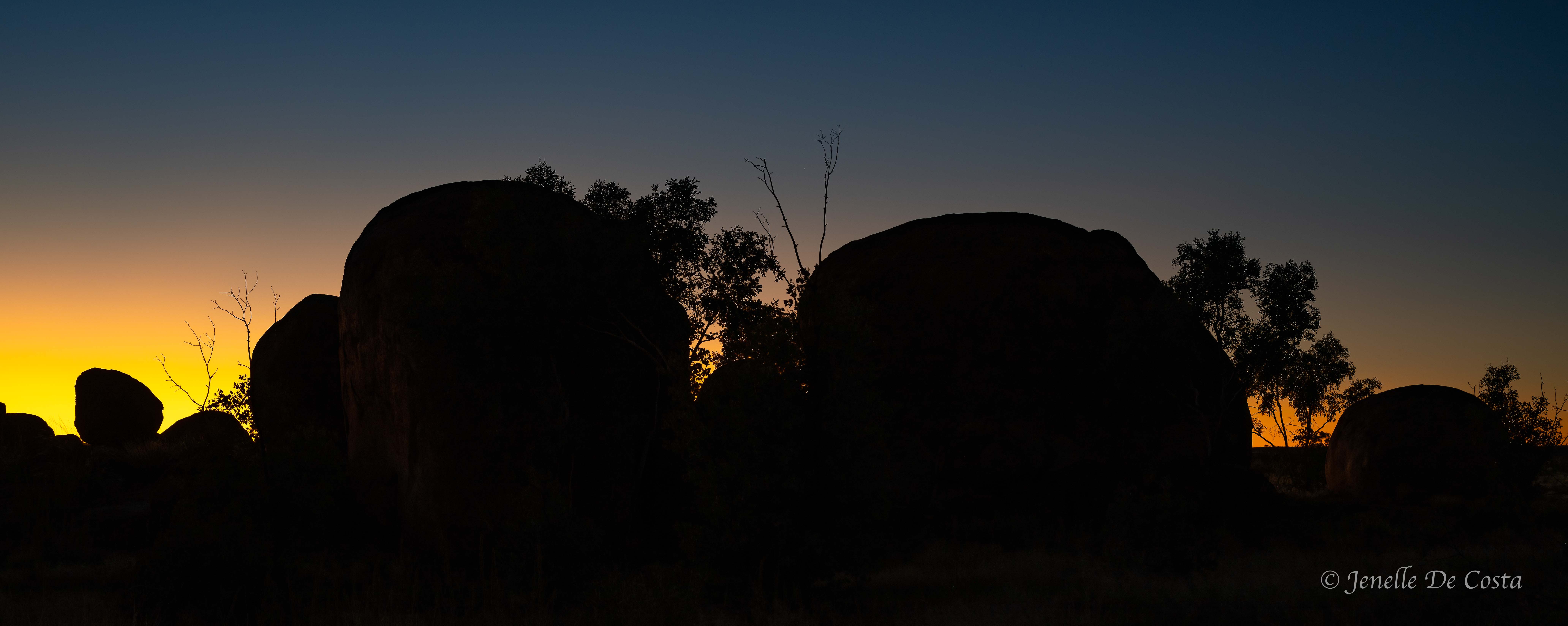 Sunrise Karlu Karlu.