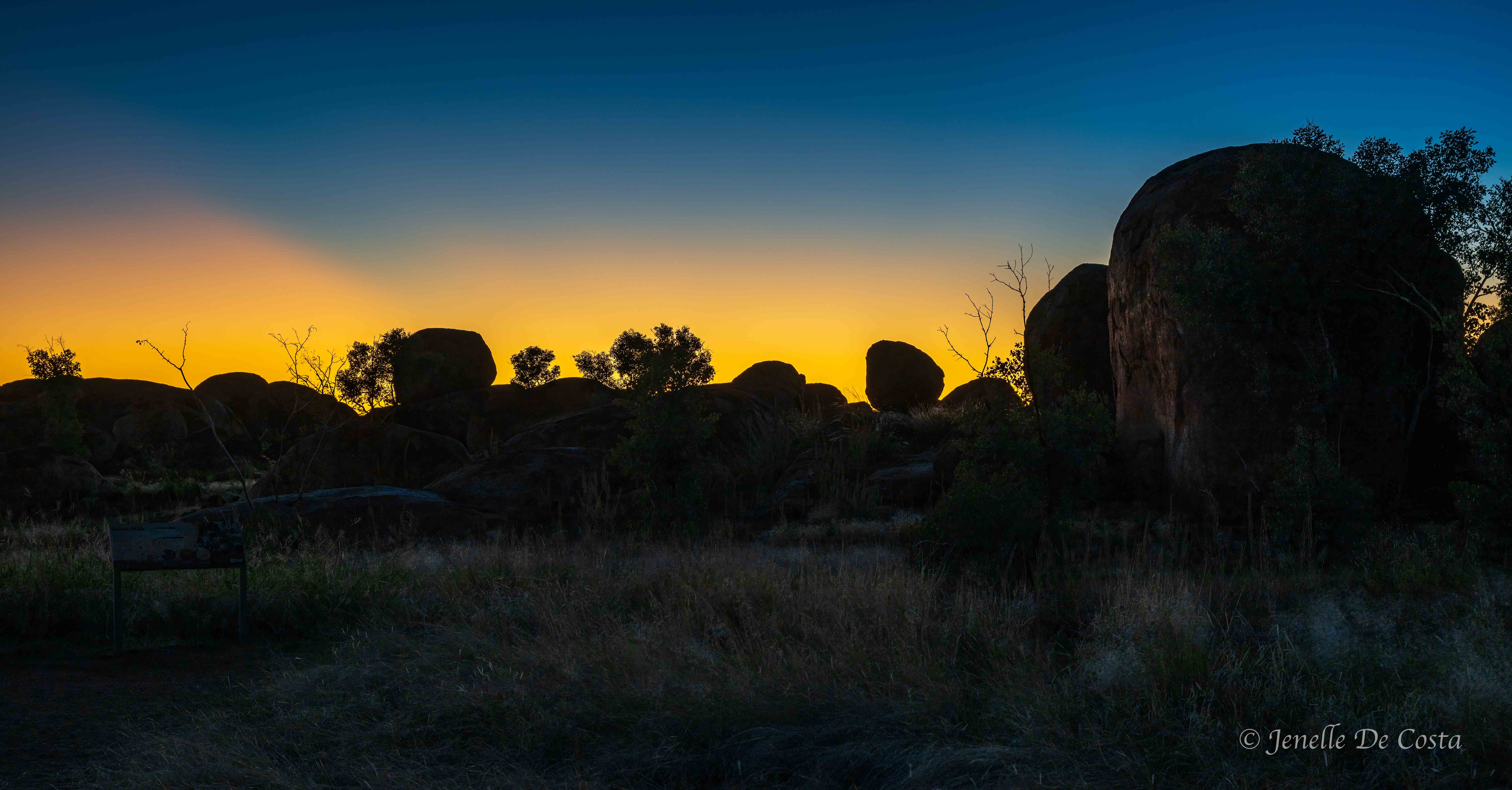 Sunrise Karlu Karlu