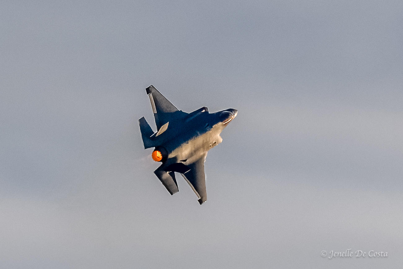 Territory day fireworksRAAF F-35s